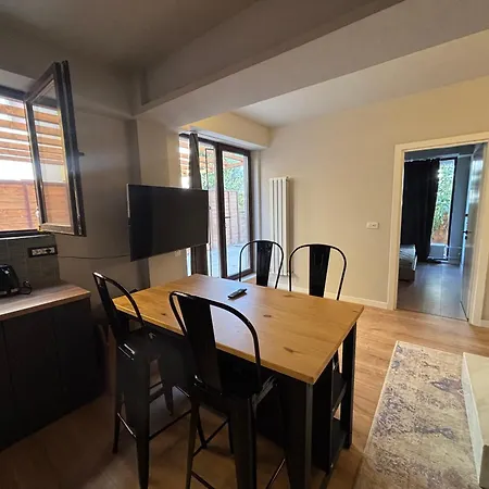 Apartament Tului 66a - 2 *